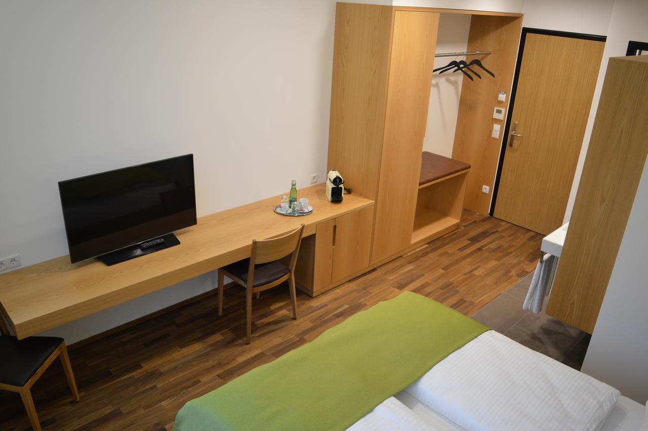 Business Motel פלדקירש מראה חיצוני תמונה